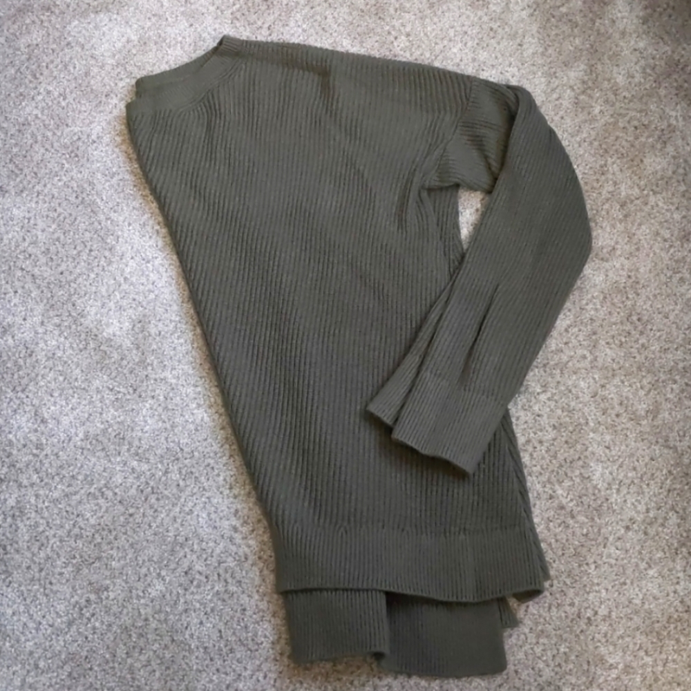 Abercrombie sweater